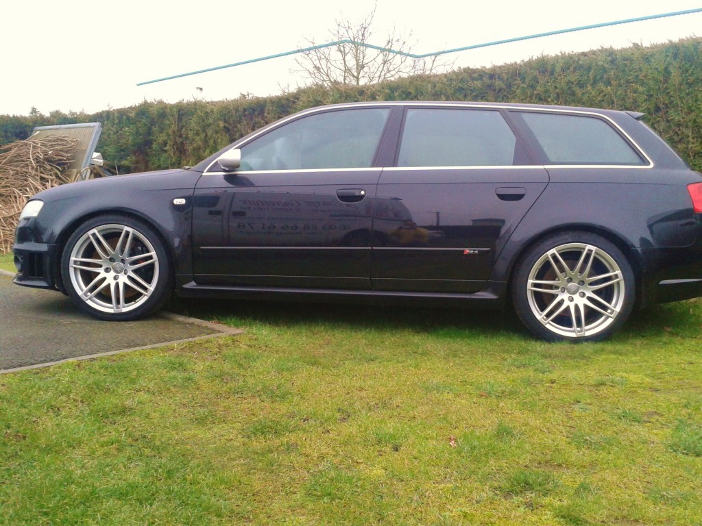 239257AUDIRS4774.jpg