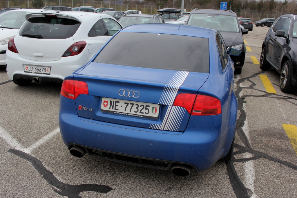239728AUDIRS42452.jpg