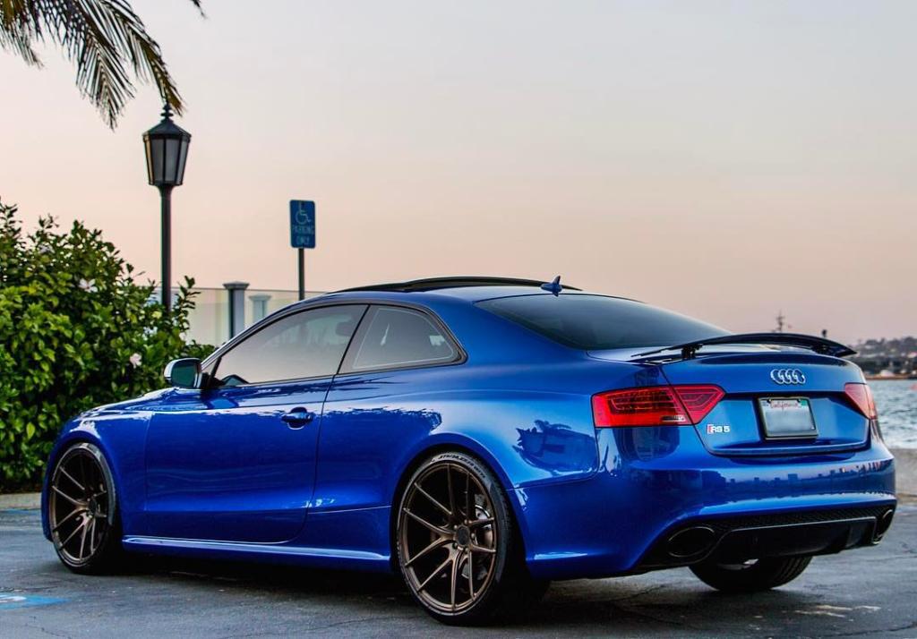 240347AUDIRS53243.jpg