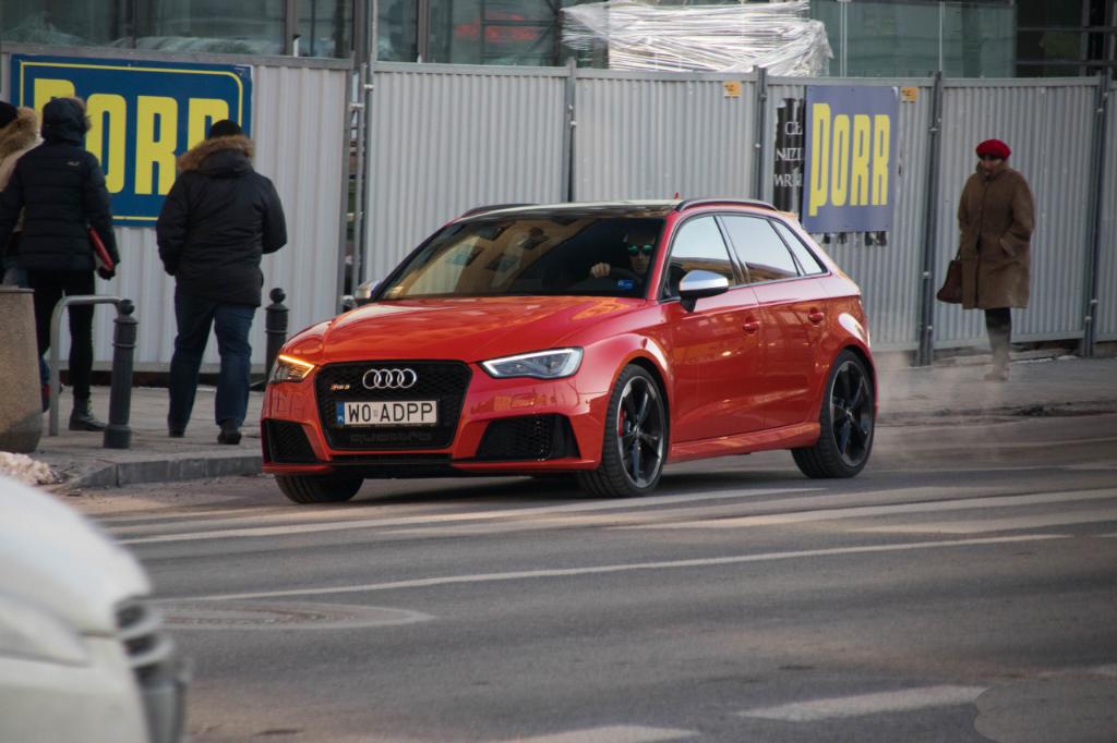 240359RS38V1917.jpg