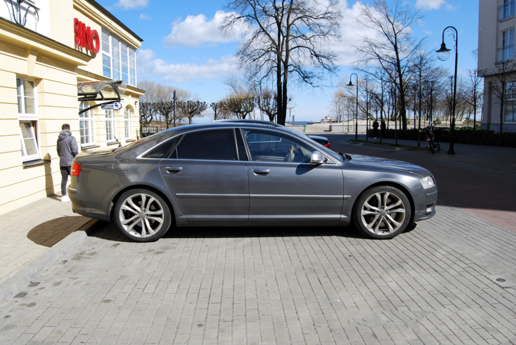 2422651351S8D3.jpg