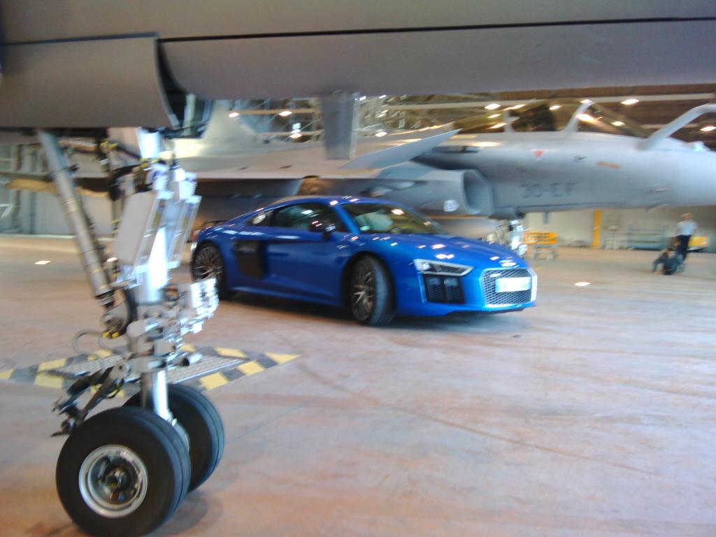242557AUDIBA118033.jpg