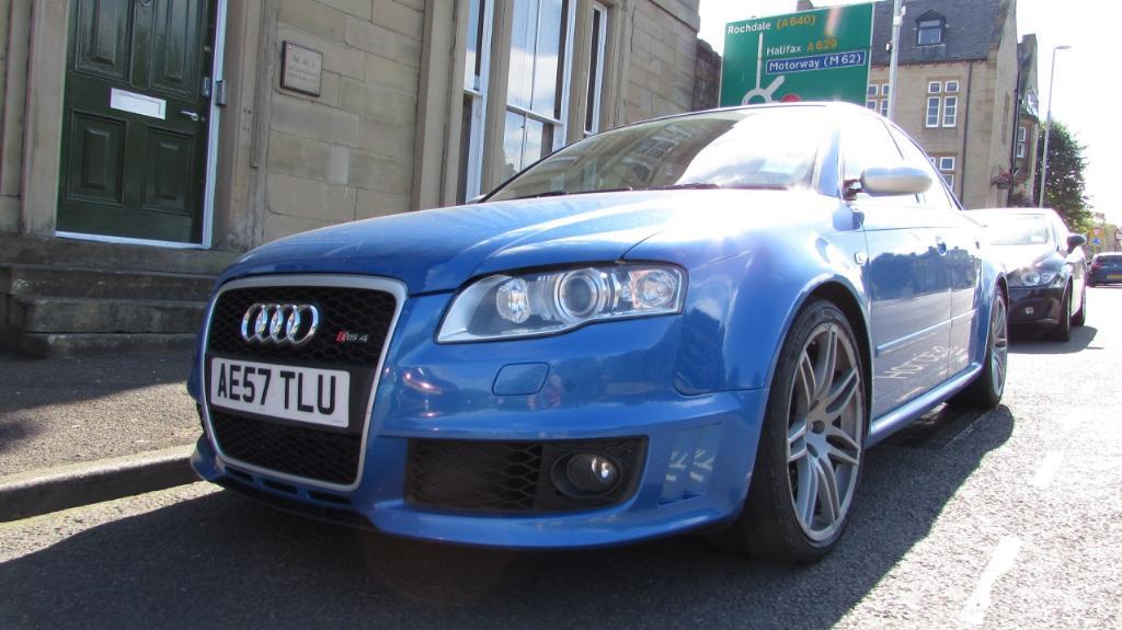 242844AUDIRS42772.jpg