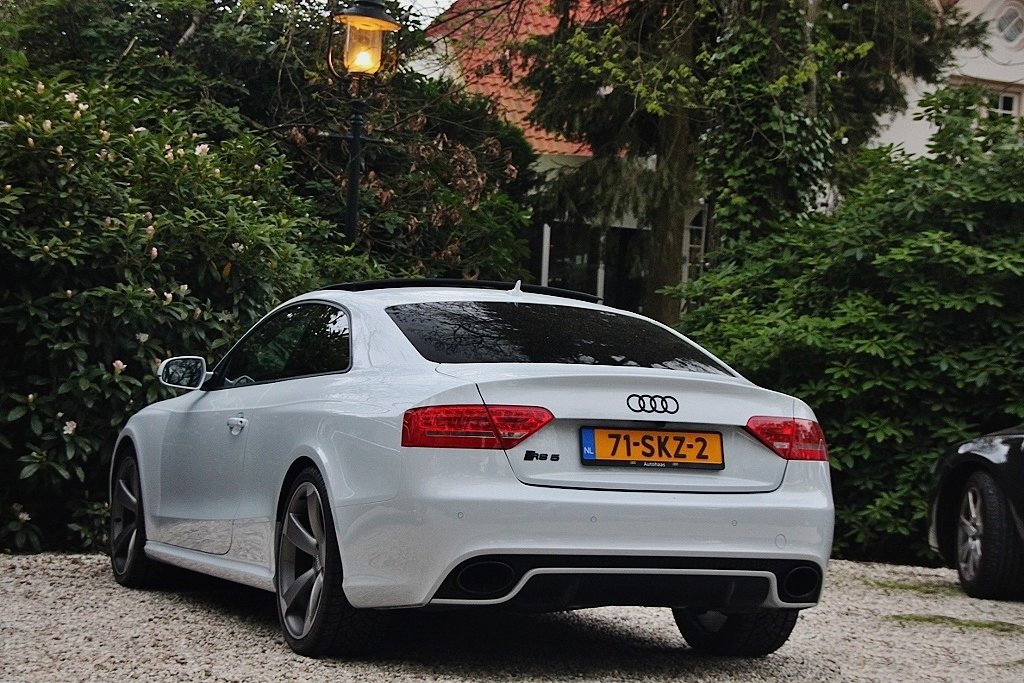 243215AUDIRS5929.jpg