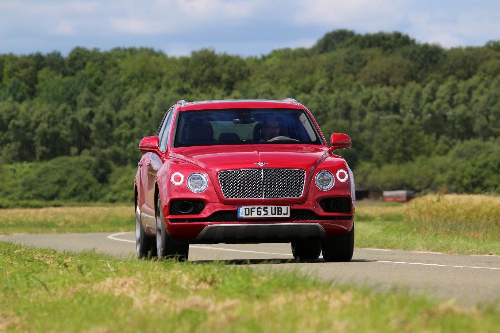 243484BENTAYGA0133.jpg