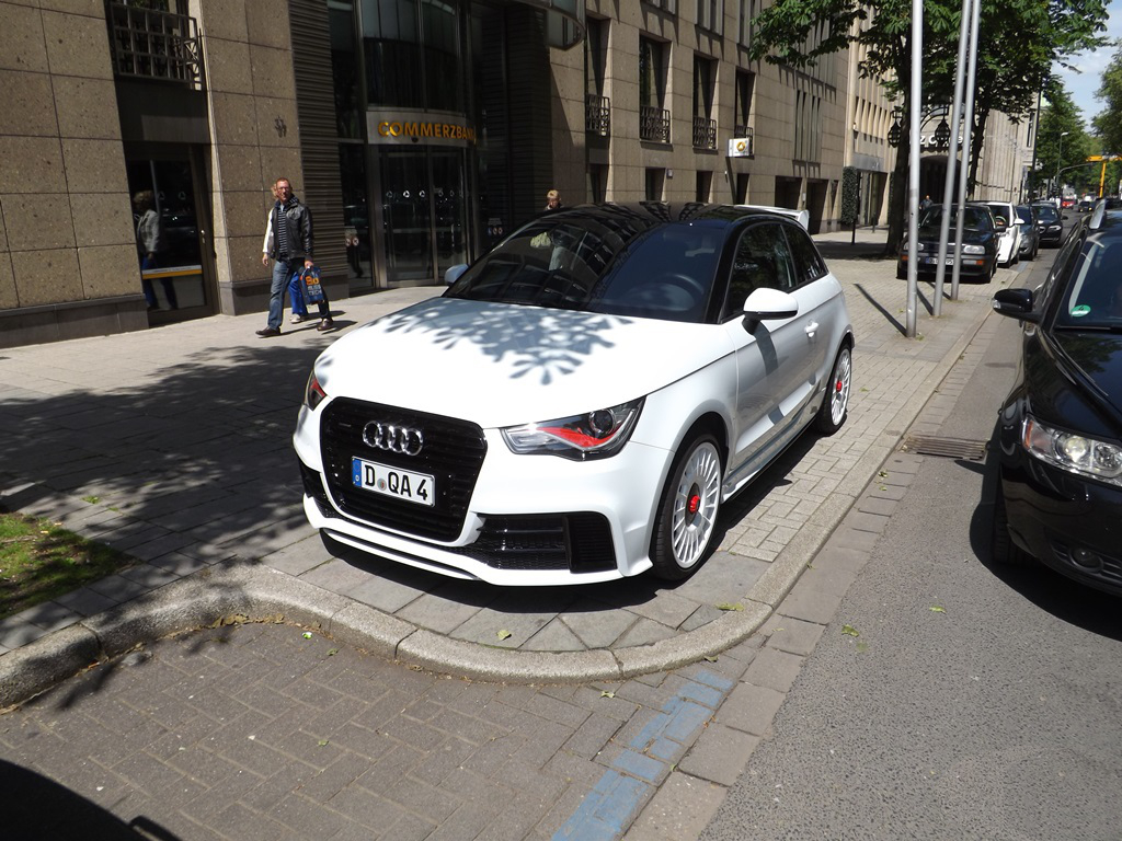 243784A1QUATTRO374.jpg