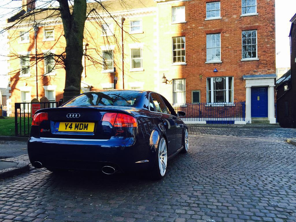 244522AUDIRS41866.jpg