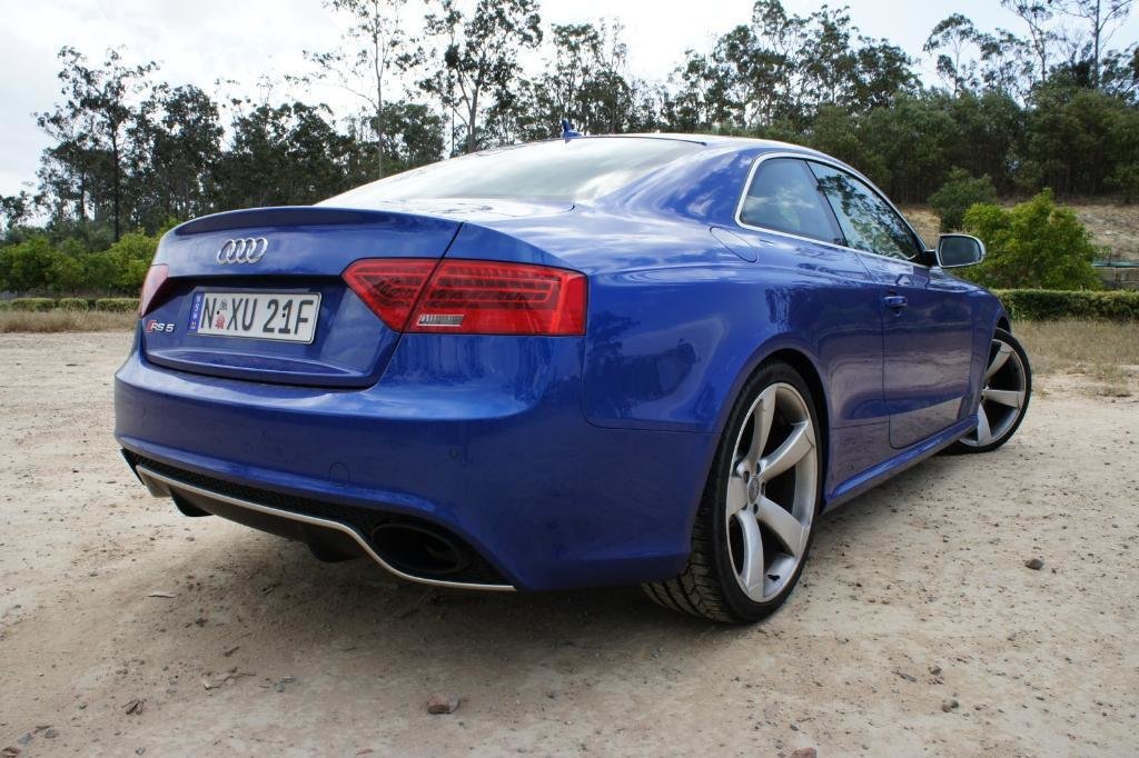 244696AUDIRS5675.jpg