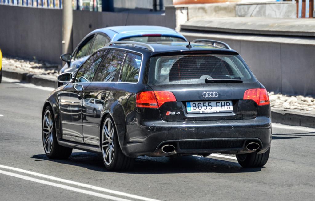 245276AUDIRS43341.jpg