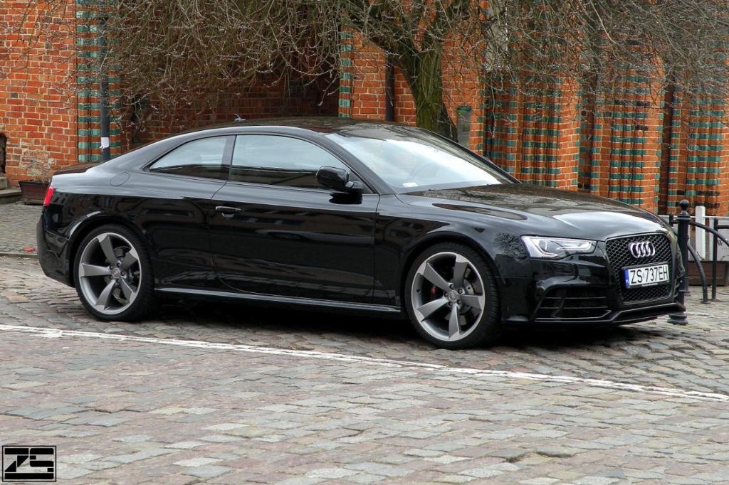 245964AUDIRS53069.jpg