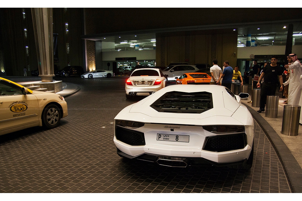 246430028LAMBORGHINIAVENTADORESQUIROU.jpg