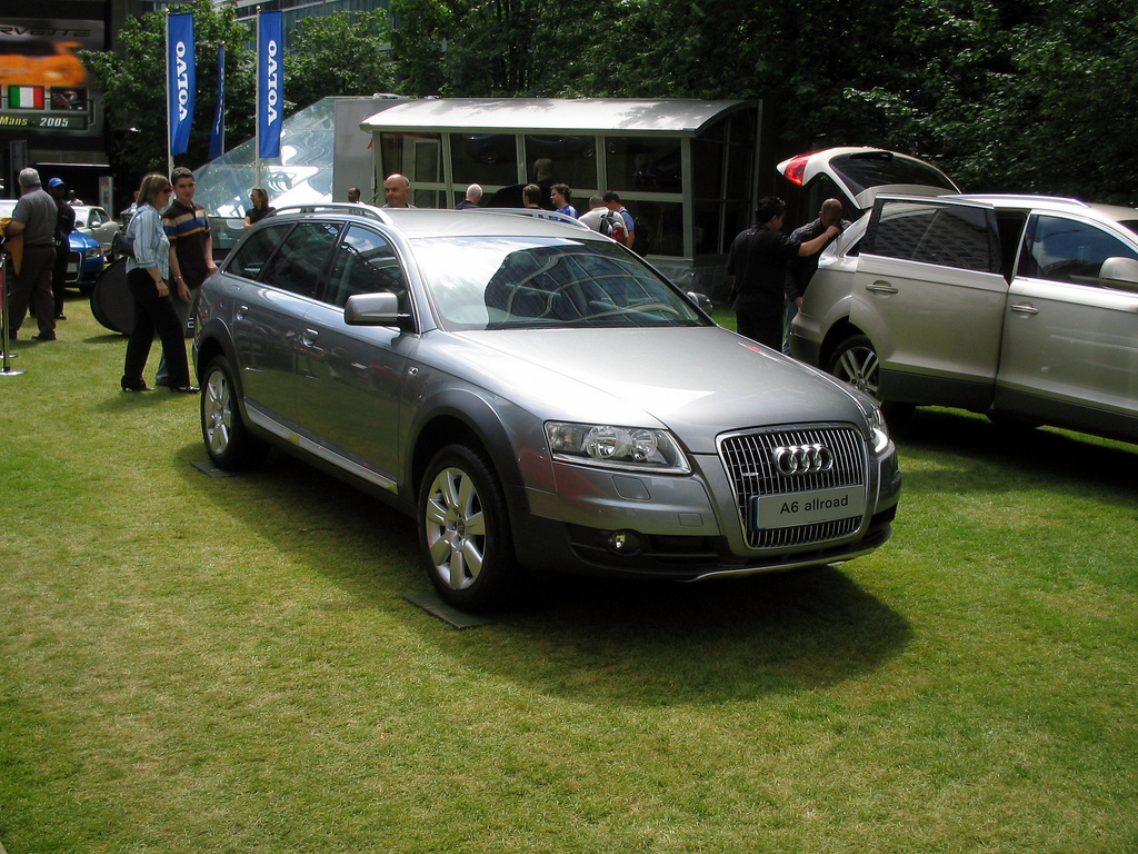 246679369AUDIA6C6ALLROAD.jpg