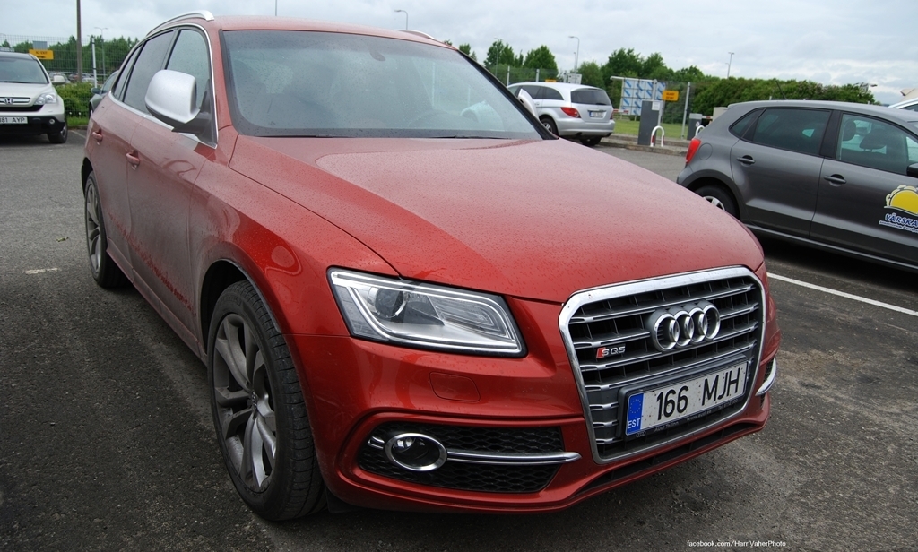 246695AUDISQ51158.jpg