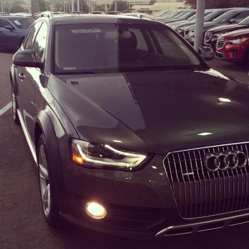 2476301299AUDIA4ALLROAD.jpg