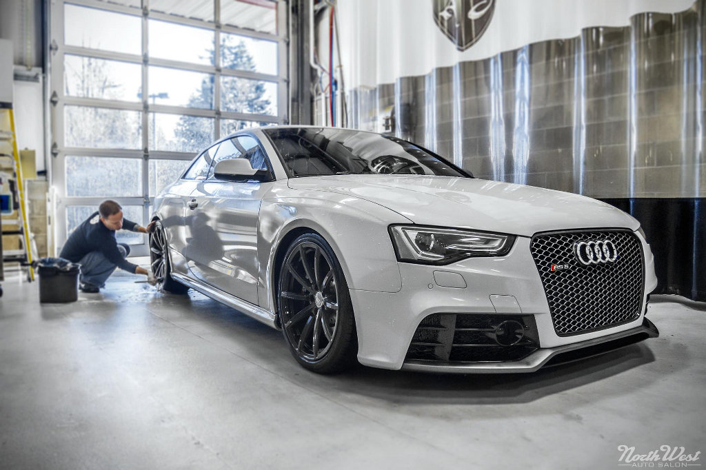 247695AUDIRS5613.jpg