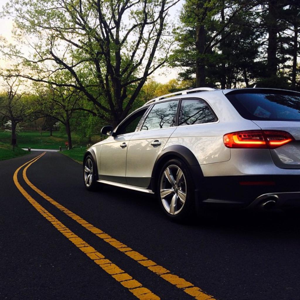2485121214AUDIA4ALLROAD.jpg