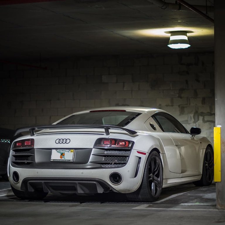 249710R8GT1529.jpg