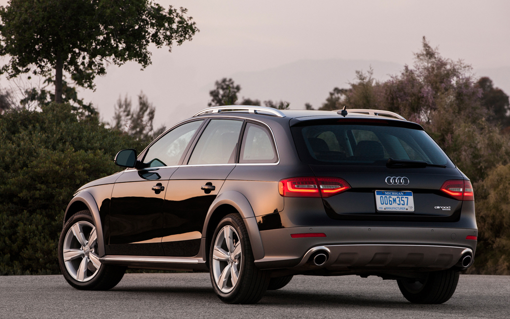 249863409AUDIA4ALLROAD.jpg
