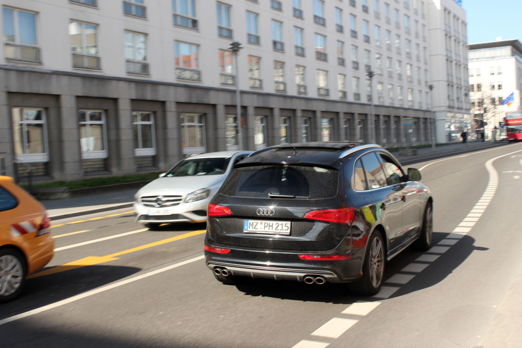 250145AUDISQ51047.jpg