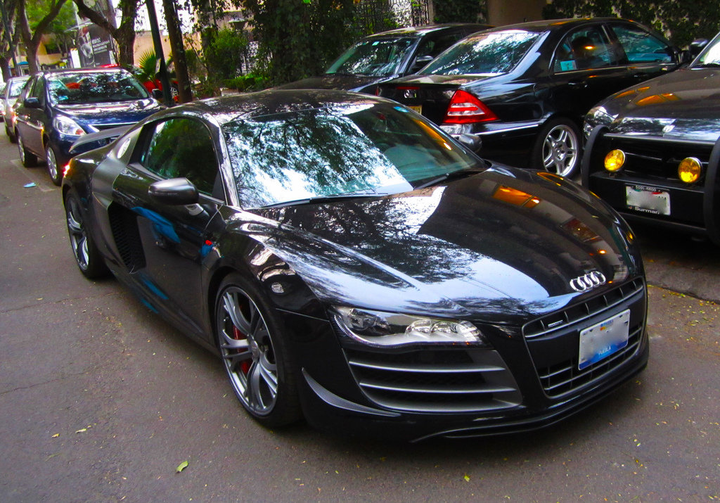 255775R8GT432.jpg
