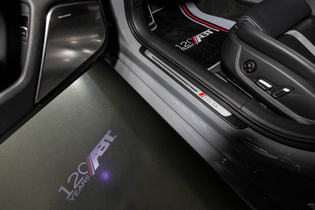 256569AUDIWHEELS0517JRS6C7.jpg