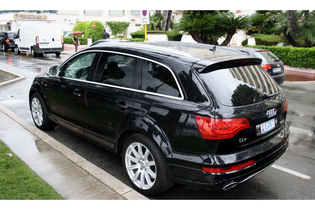 258126435Q7V12.jpg