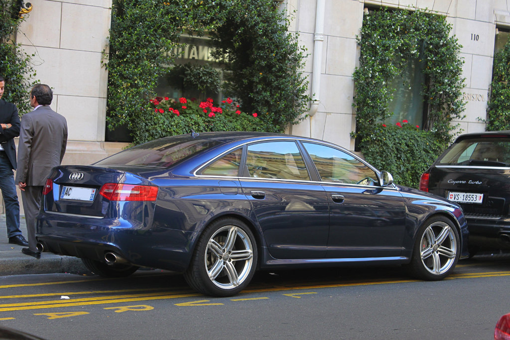 258811RS6ESQUIROU109.jpg
