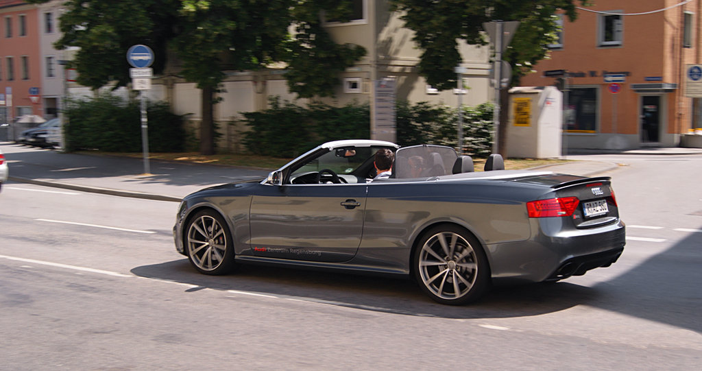 258936368RS5CABRIOLET.jpg