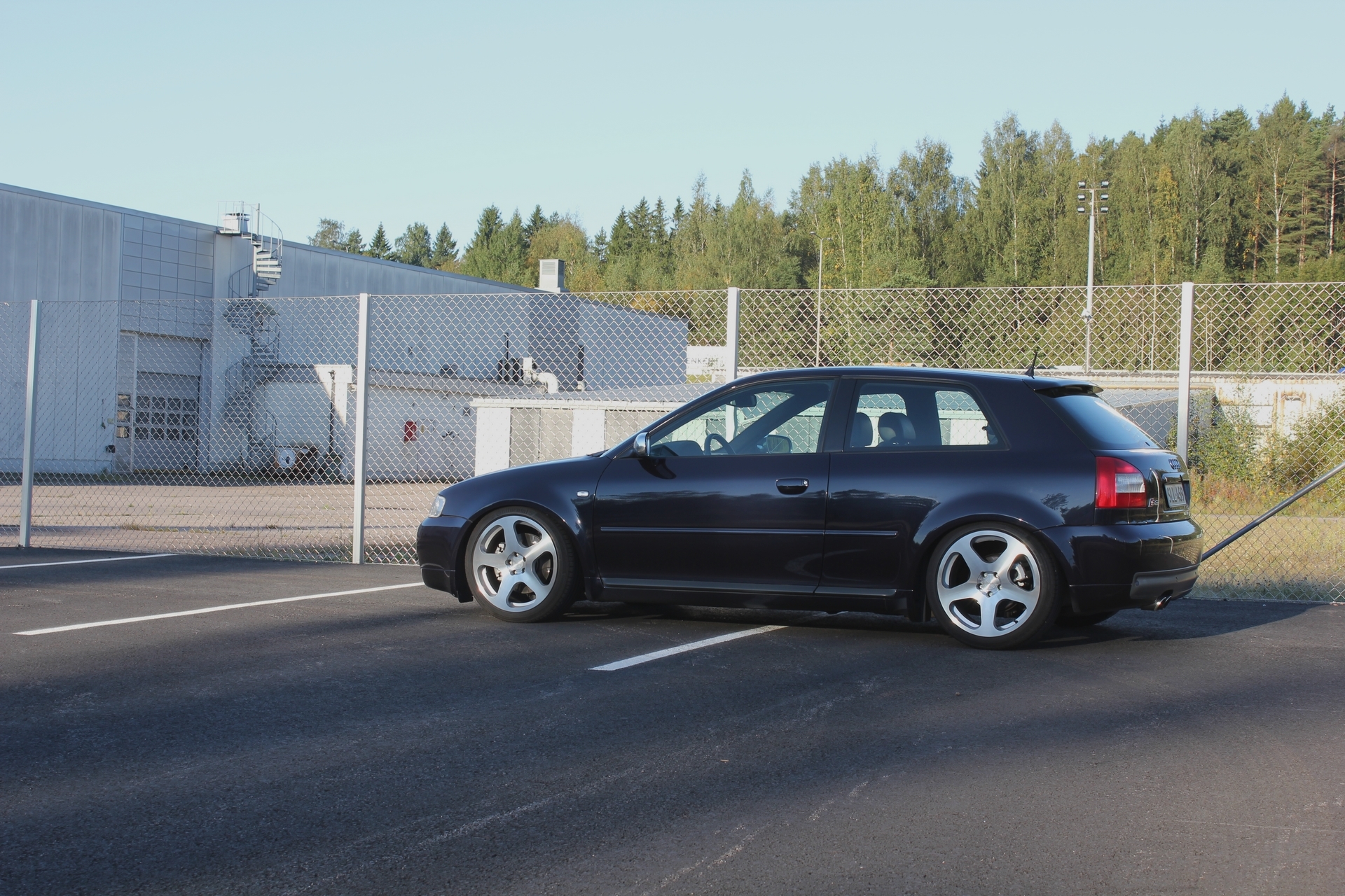 b_1_q_0_p_0.jpg?u=https%3A%2F%2Ffarm9.st