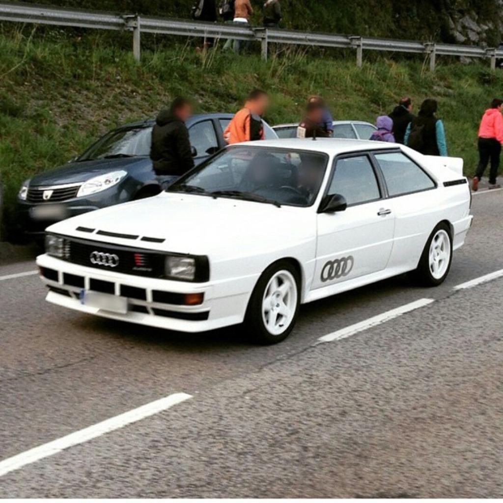 260375URQUATTRO975.jpg