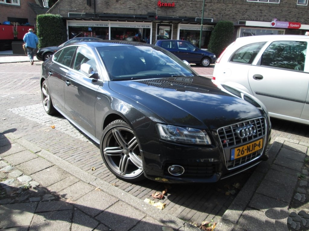 260826098S5SPORTBACK.jpg