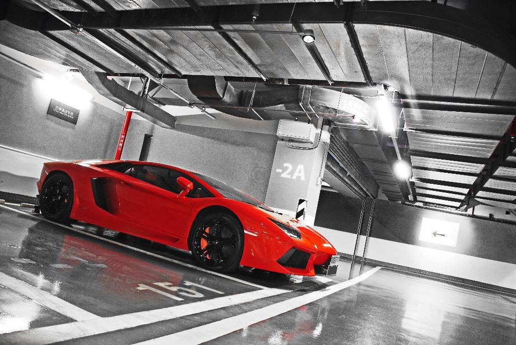 261190678LAMBORGHINIAVENTADOR.jpg