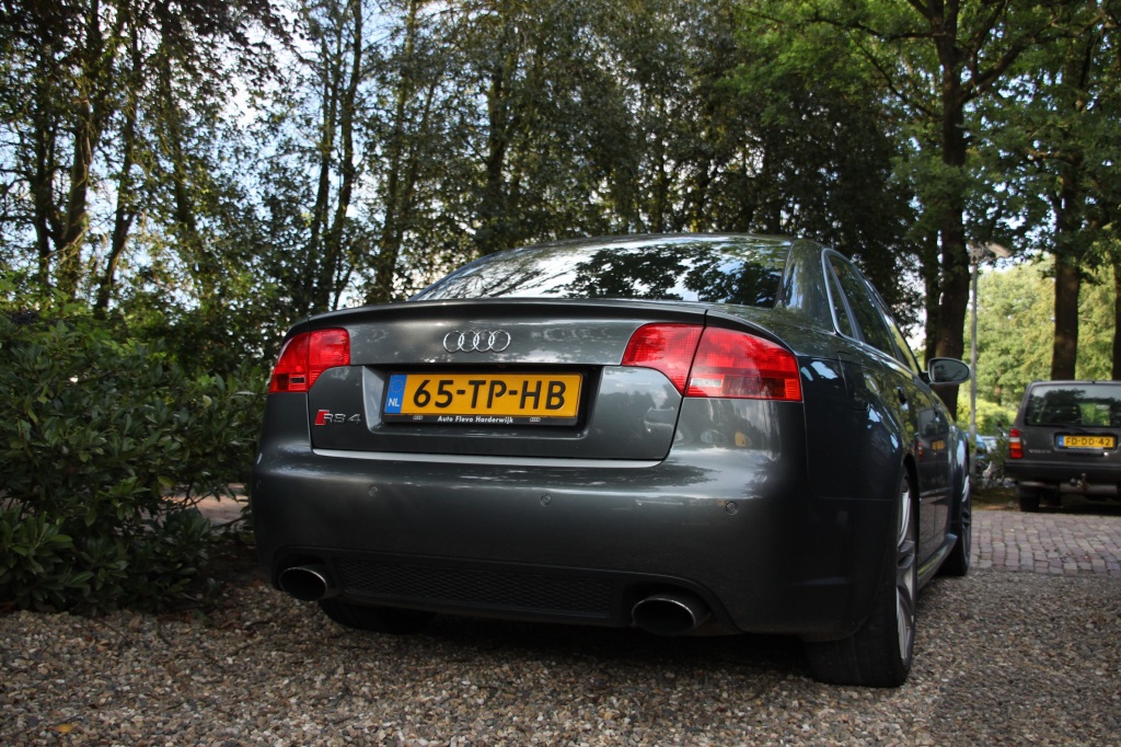 261310AUDIRS4847.jpg
