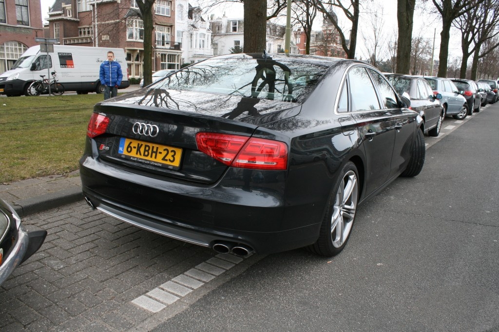 261515S8D4567.jpg