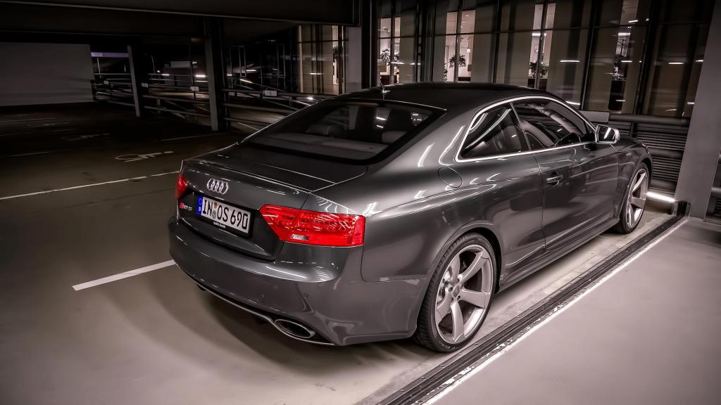 262616AUDIRS5427.jpg