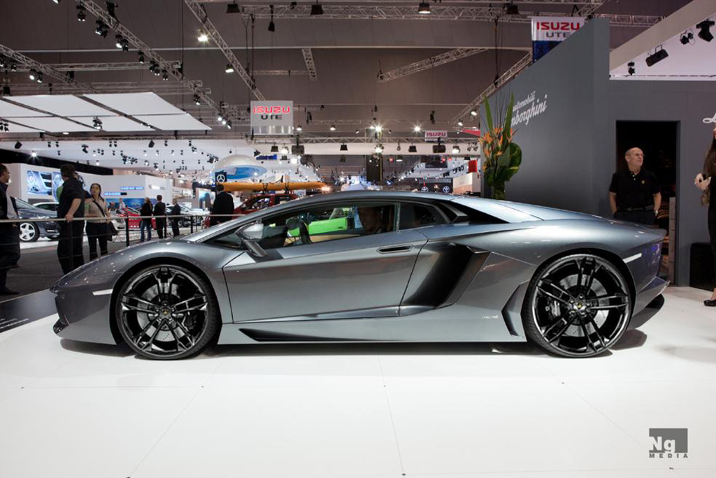 263385465LAMBORGHINIAVENTADORESQUIROU.jpg