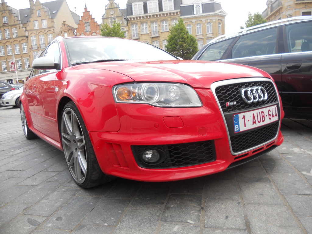 263710AUDIRS4902.jpg