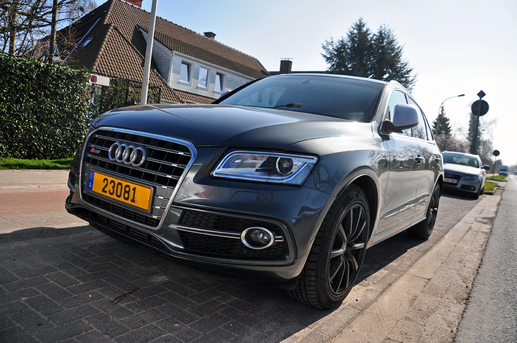 264847AUDISQ5977.jpg