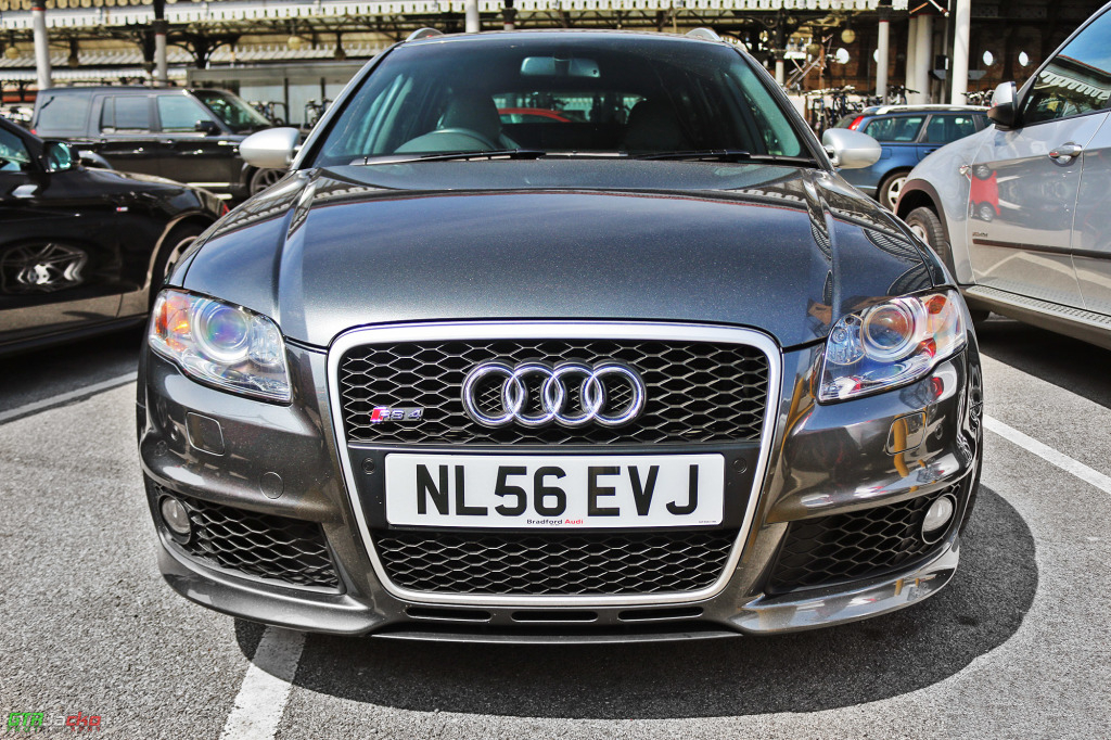 266448AUDIRS42115.jpg