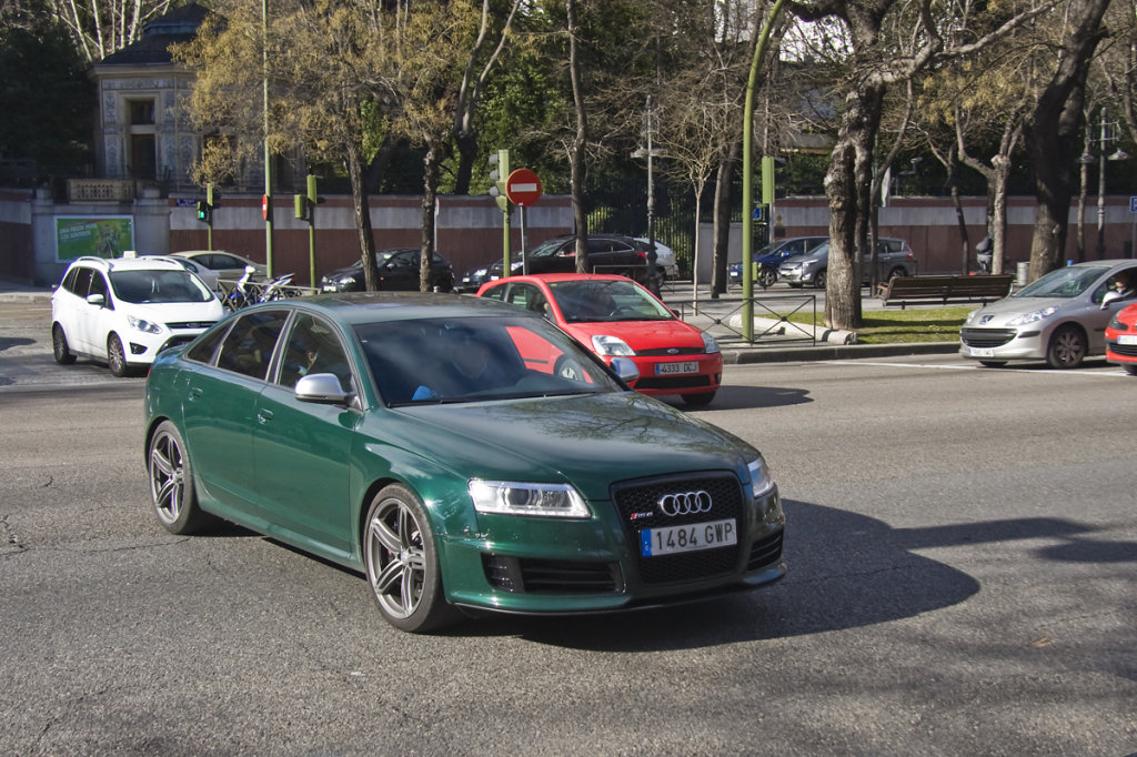 268440RS6997.jpg
