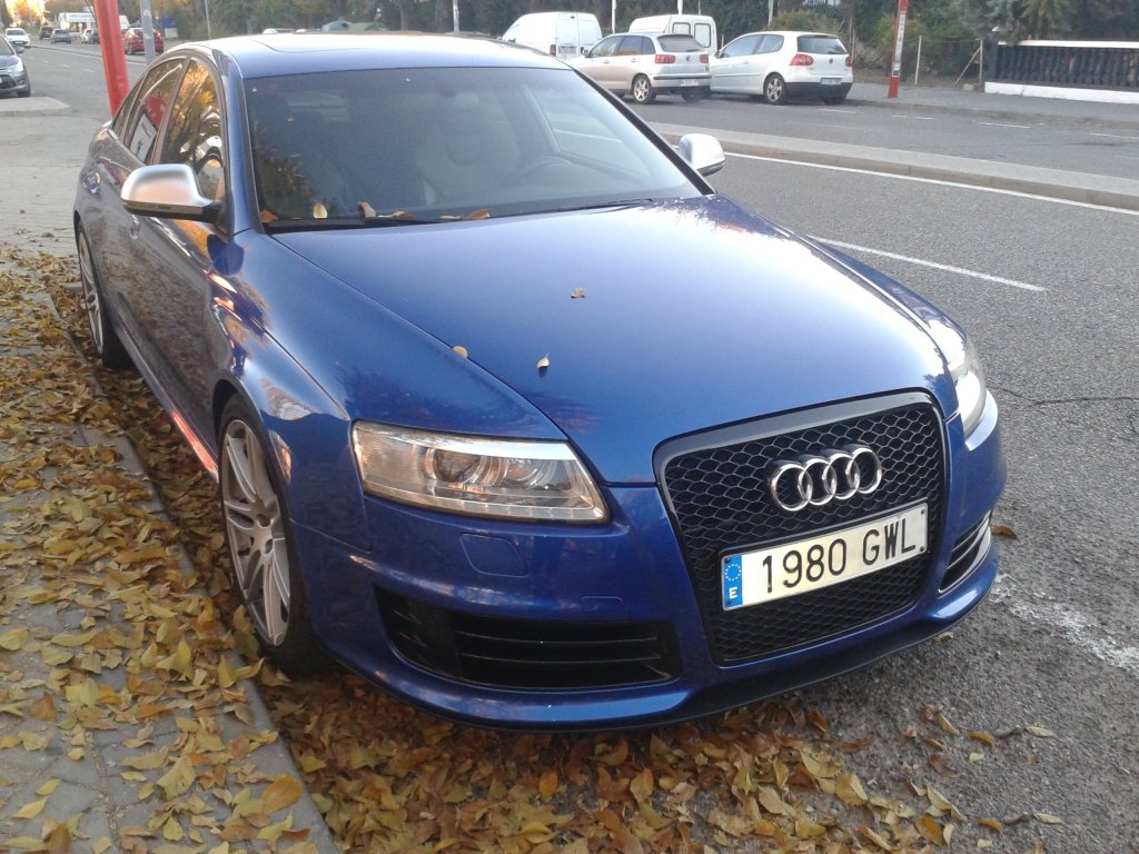 268747RS61000.jpg