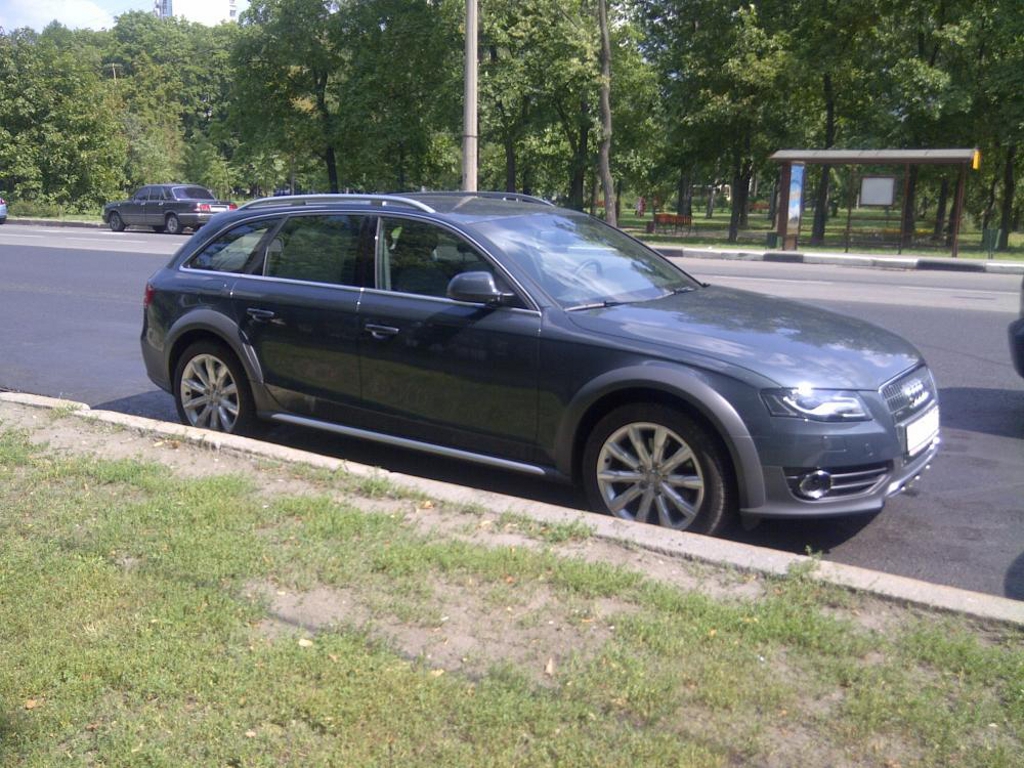 269876316AUDIA4ALLROAD.jpg