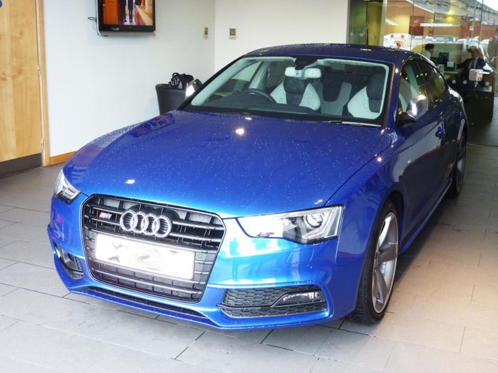 270241465S5SPORTBACK.jpg
