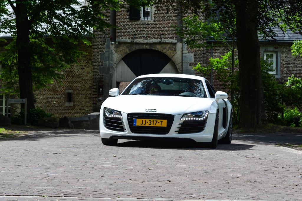 2715293369R8.jpg