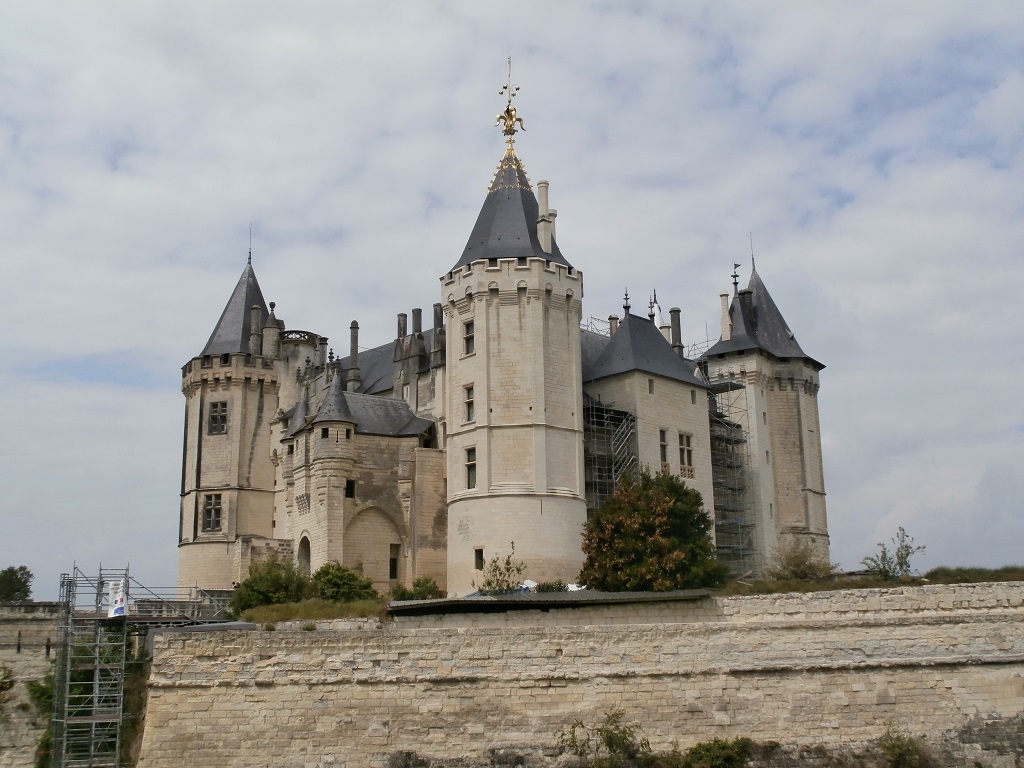 272433chateausaumur.jpg