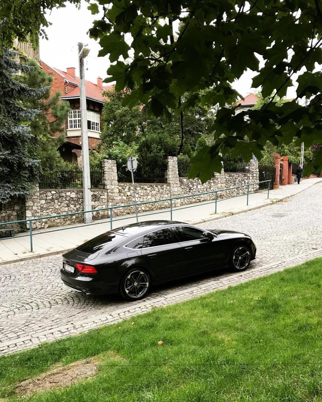 2751491335AUDIA7.jpg