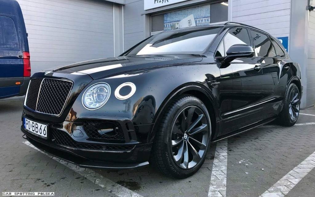275223BENTAYGA0111.jpg