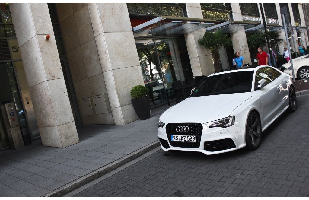 275290AUDIRS5568.jpg