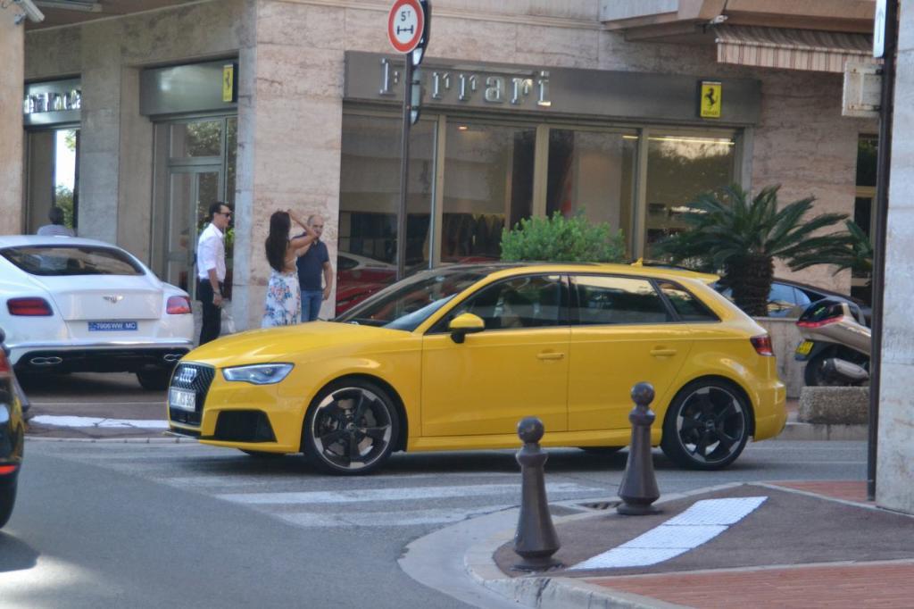 275851RS38V1535.jpg
