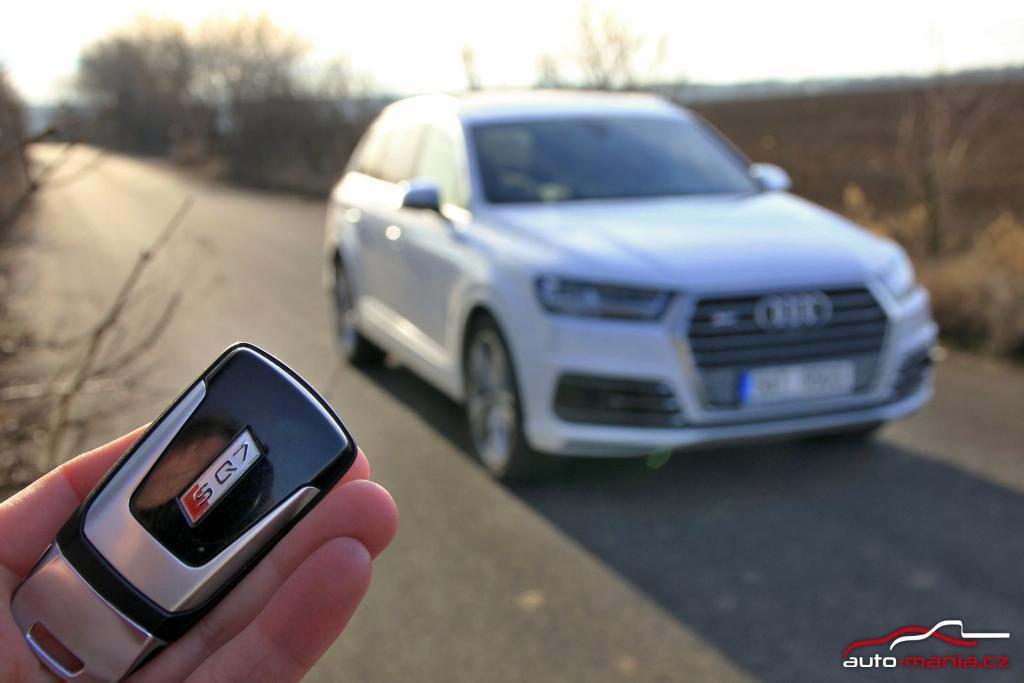 276046AUDISQ70510.jpg